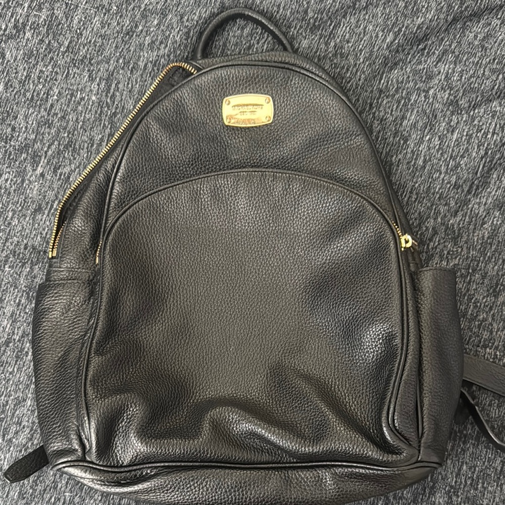 Michael Kors Black Backpack Sleek Design Everyday Use